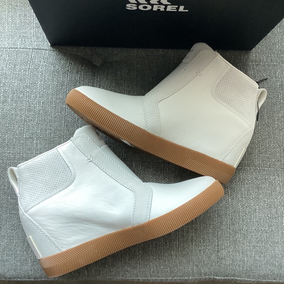 SOREL Out N About Wedge Bootie (Women) 8M - Picture 8 of 12